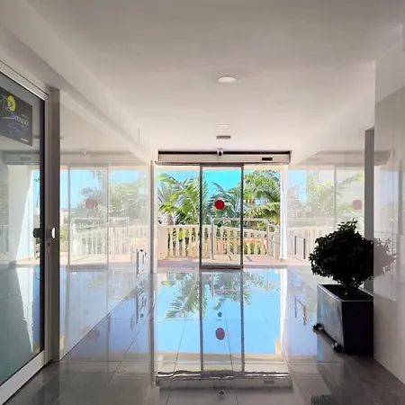 Estudio Borinquen Near The With Pool Апартаменты Адехе