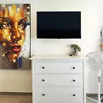 아파트 Estudio Borinquen Near The With Pool 아데제